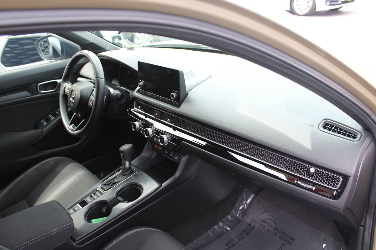 Used 2025 Honda Civic Sport image 19