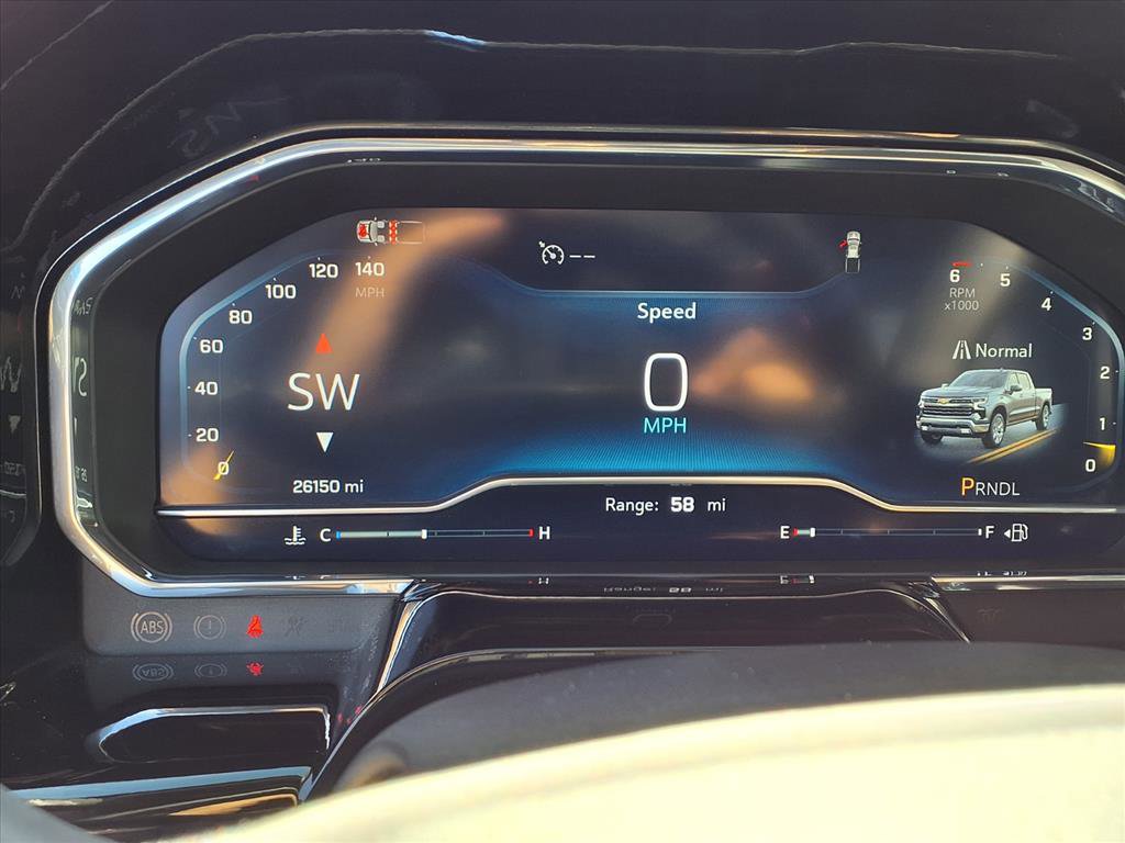 Used 2025 Chevrolet Silverado 1500 LT RWD image 14