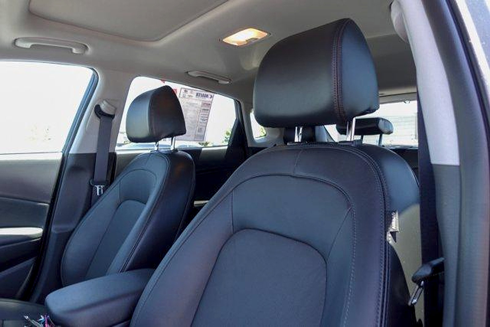 Used 2023 Hyundai Kona Limited FWD image 10
