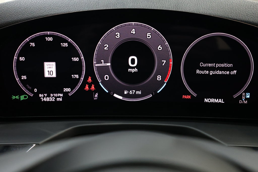 Used 2025 Porsche Panamera image 87