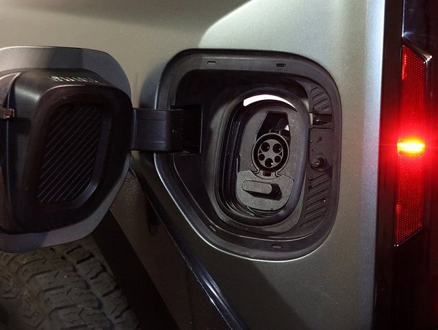 Used 2024 GMC Hummer EV 3X image 30