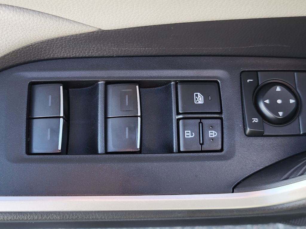Used 2024 Toyota RAV4 XLE image 17