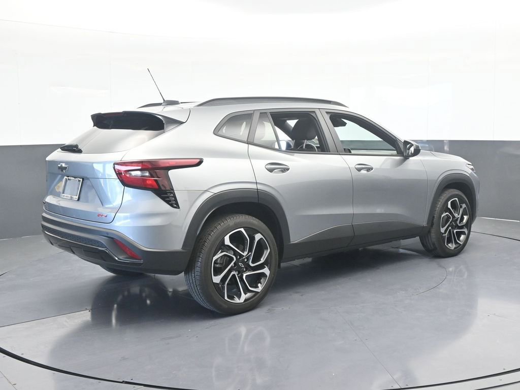 Used 2024 Chevrolet Trax RS w/ Sunroof Package image 6