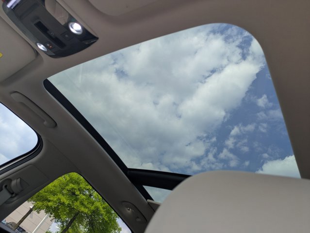 Used 2022 Kia Sorento SX AWD/4WD image 16