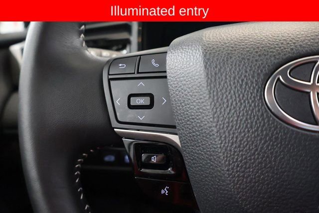 Used 2025 Toyota Camry SE image 20