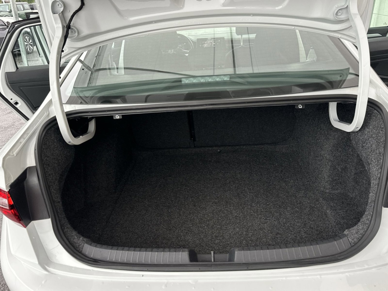 Used 2025 Volkswagen Jetta Sport FWD image 32