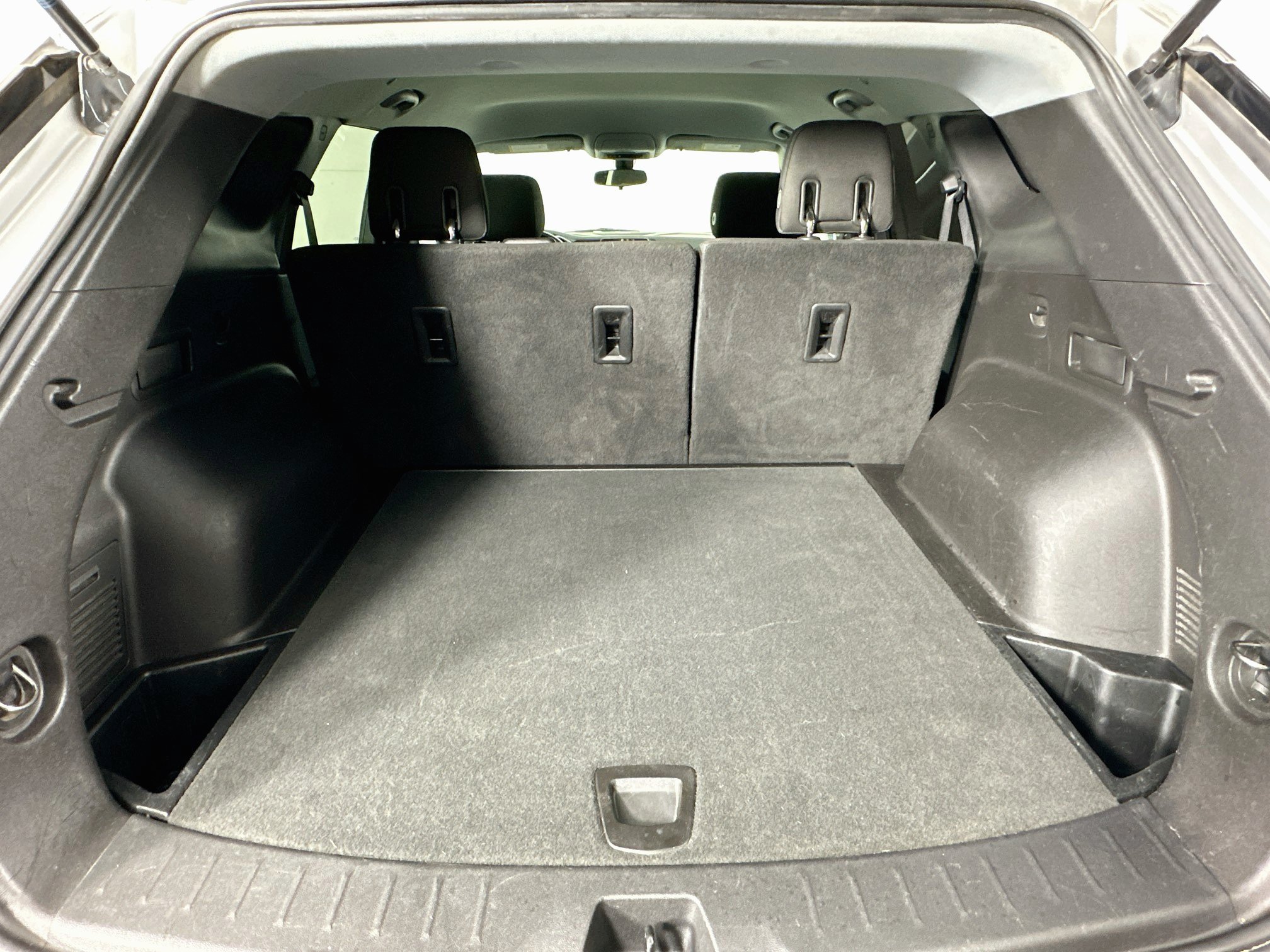 Used 2019 Chevrolet Blazer LT FWD image 27