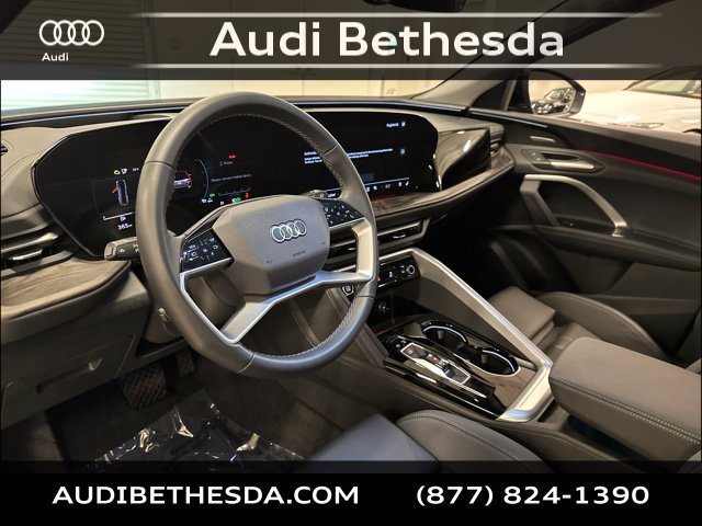 Certified 2025 Audi Q5 Premium AWD/4WD image 13