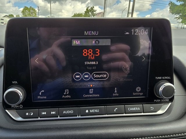 Used 2024 Nissan Rogue SV image 20