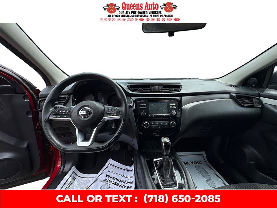 Used 2017 Nissan Rogue Sport S w/ S Appearance Package AWD/4WD image 22