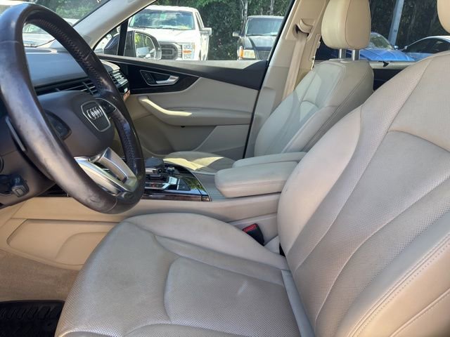 Used 2019 Audi Q7 3.0T Premium Plus w/ Premium Plus Package AWD/4WD image 6
