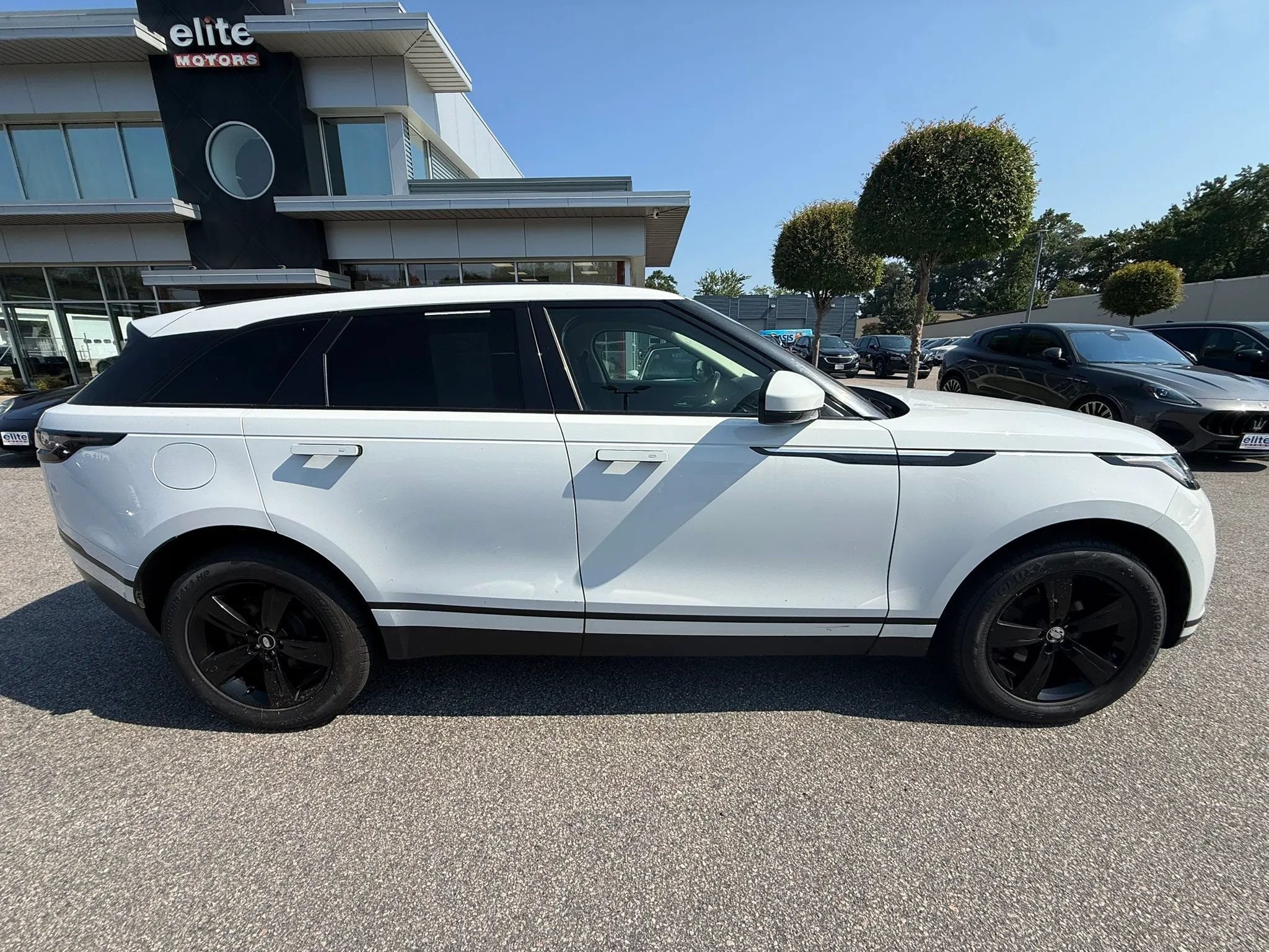 Used 2020 Land Rover Range Rover Velar S AWD/4WD image 8