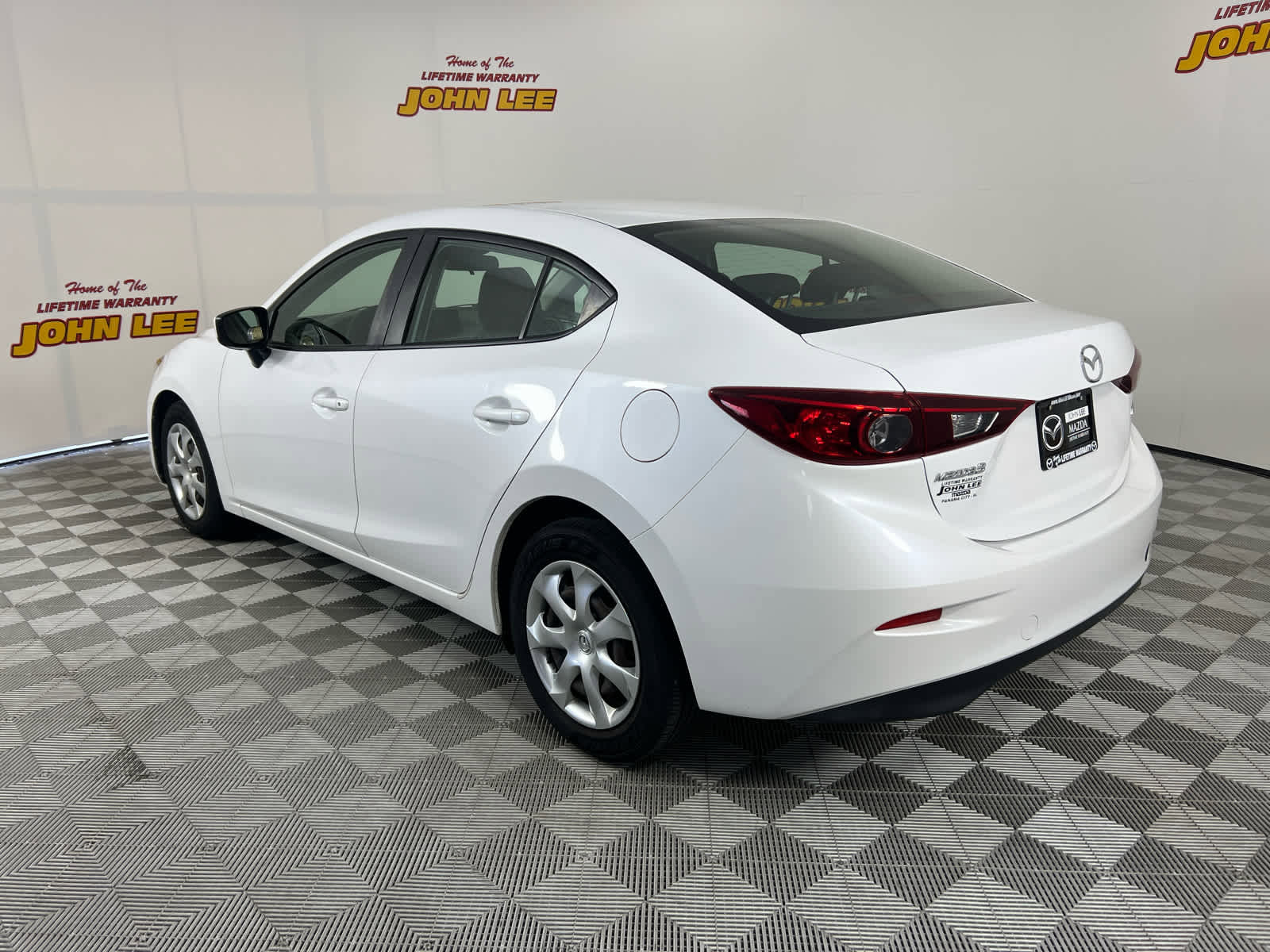 Used 2018 MAZDA MAZDA3 Sport image 3