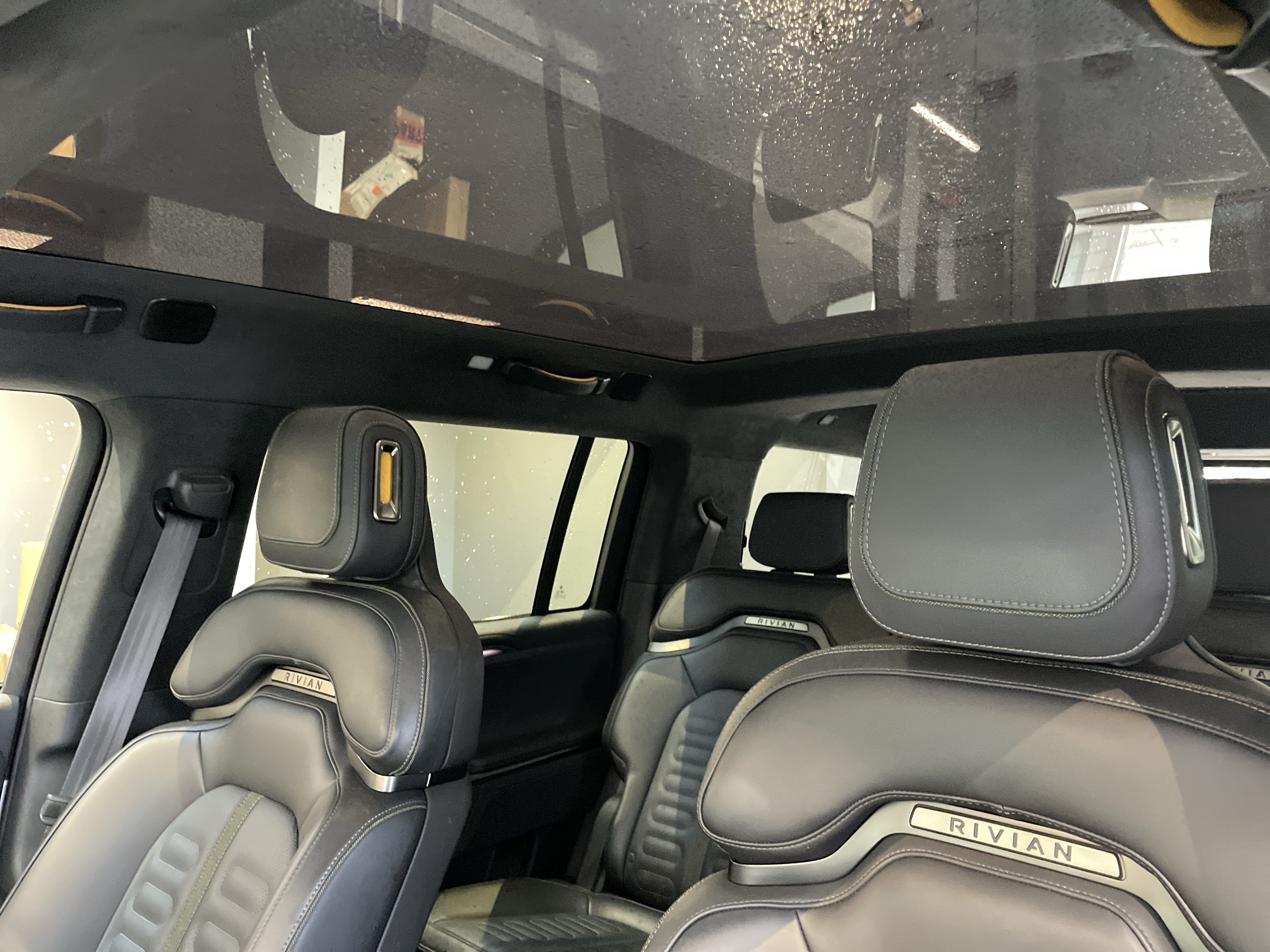 Used 2024 Rivian R1S Adventure Dual AWD/4WD image 32