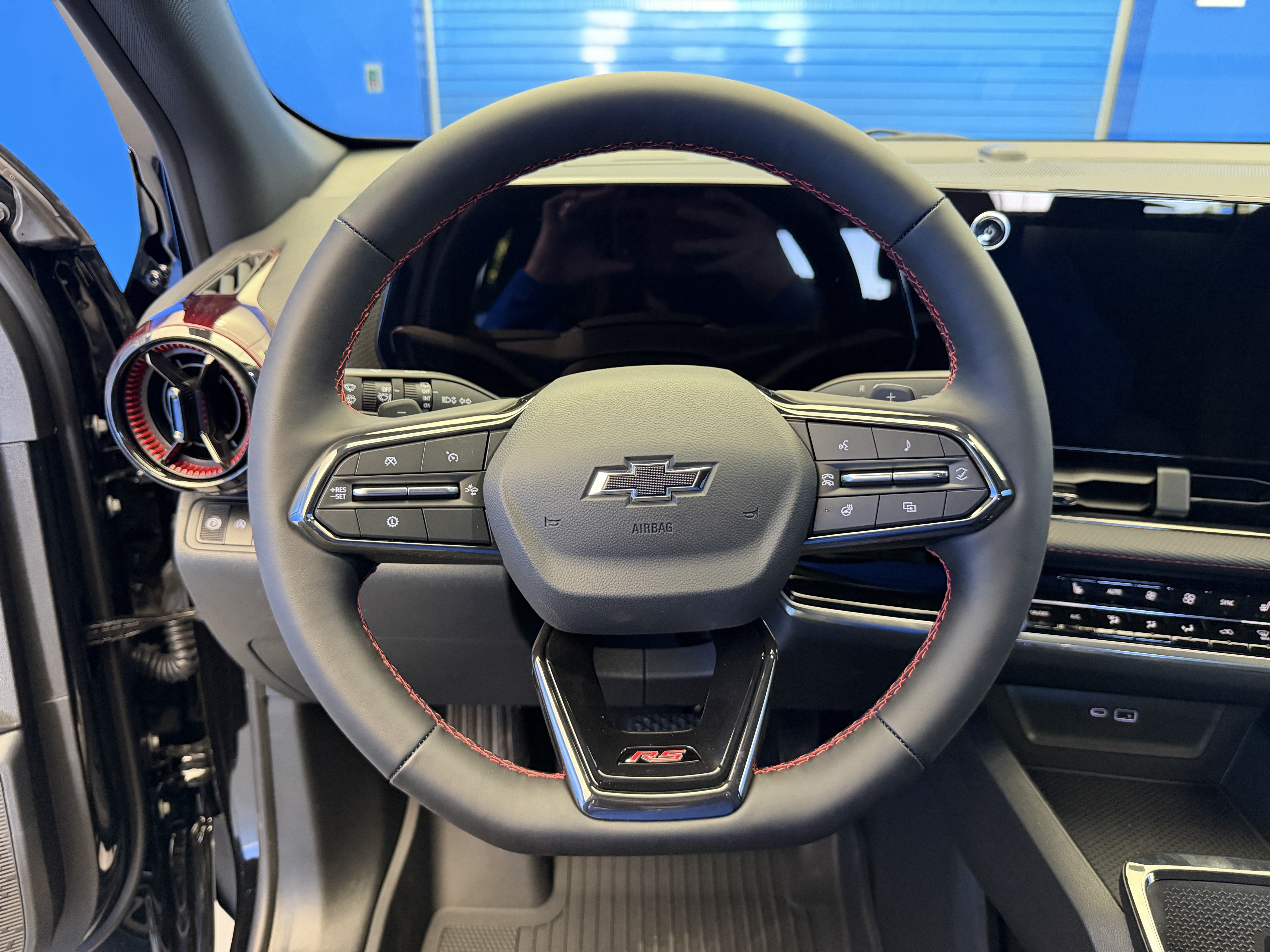 New 2027 Chevrolet Equinox RS w/ Safety and Technology Package FWD image 14