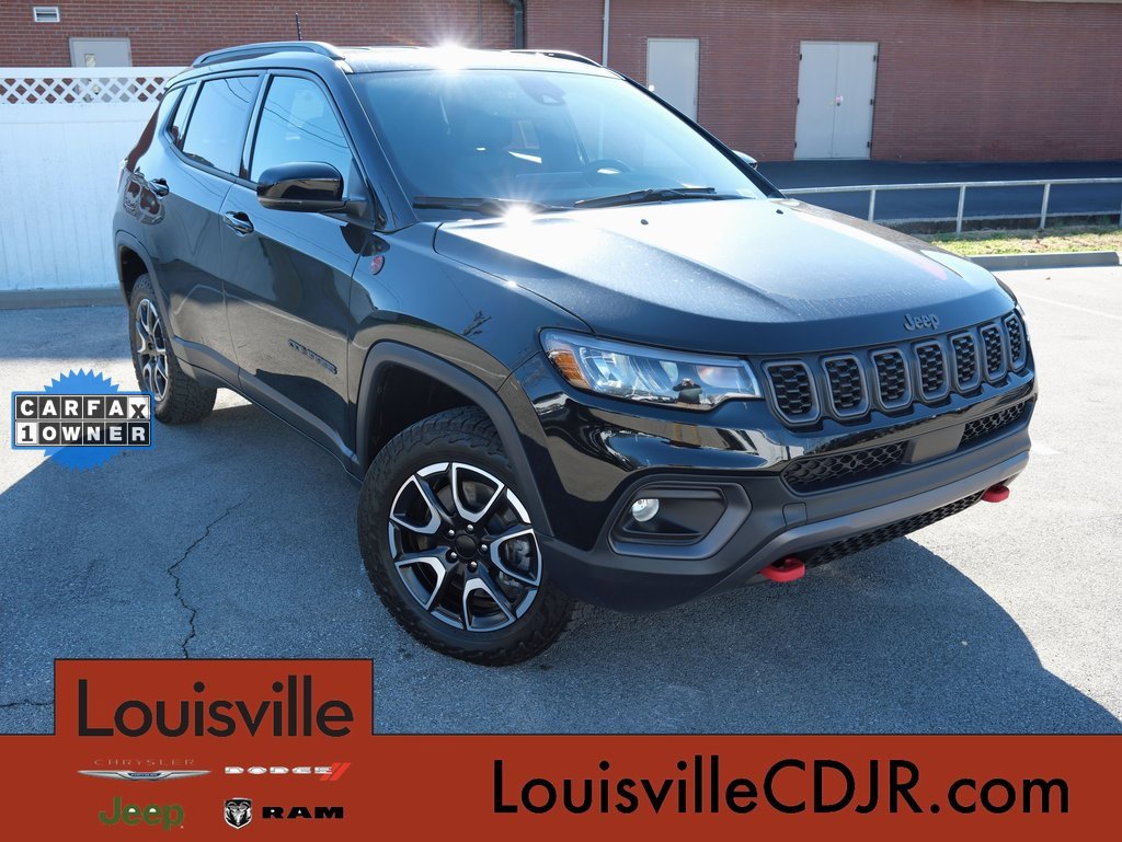 Used 2024 Jeep Compass Trailhawk image 1