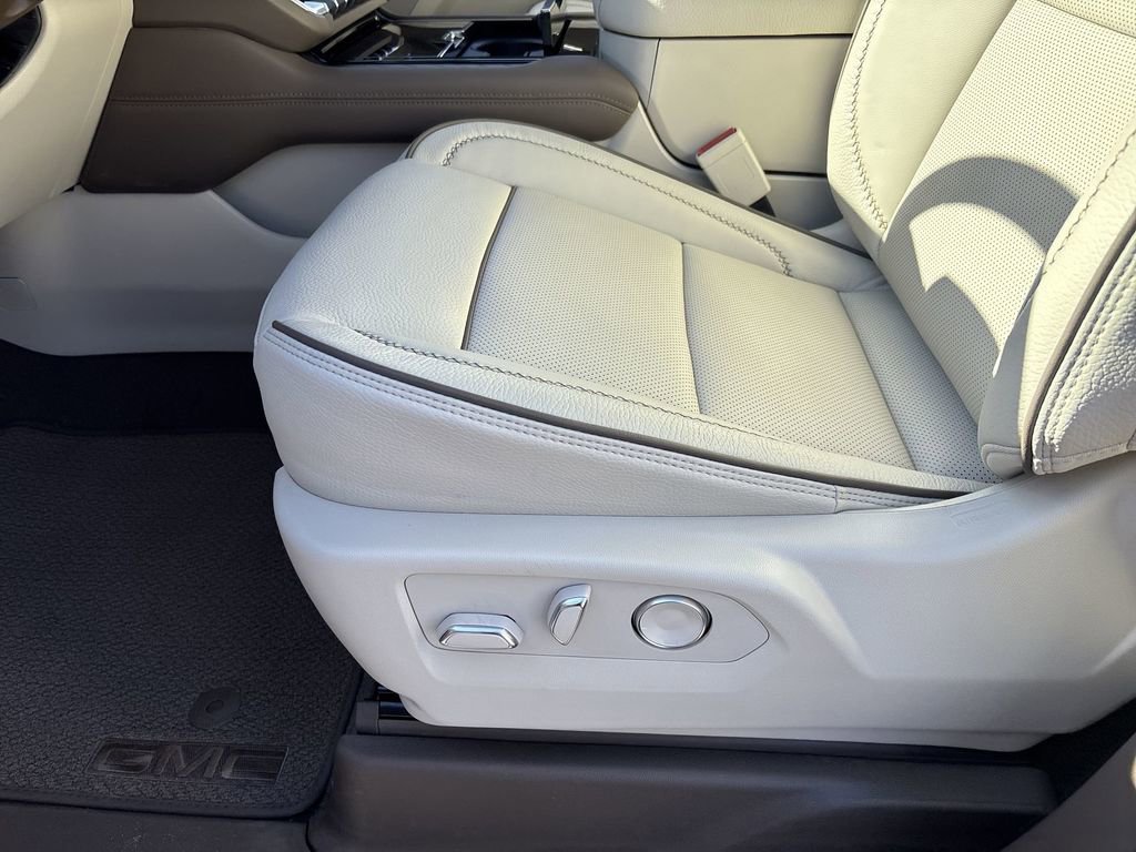 New 2026 GMC Yukon XL Denali RWD image 19