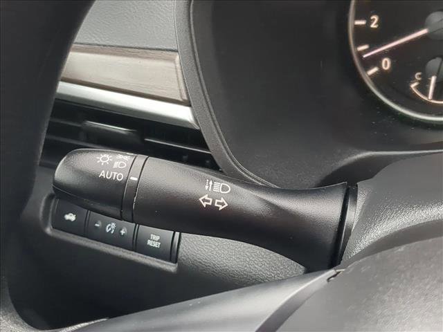 Used 2025 Nissan Altima 2.5 SV image 15