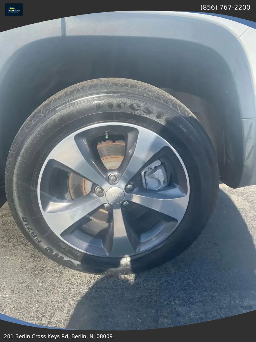 Used 2019 Jeep Cherokee Limited w/ Trailer Tow Group AWD/4WD image 7