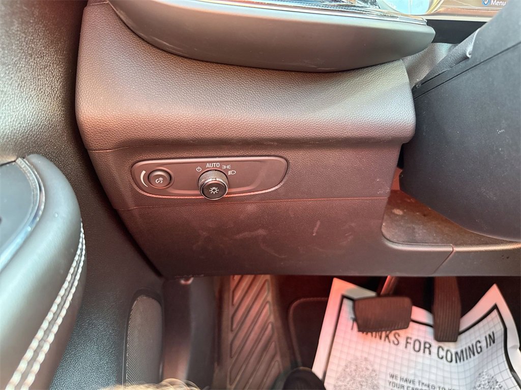 Used 2023 Buick Envision Essence image 17