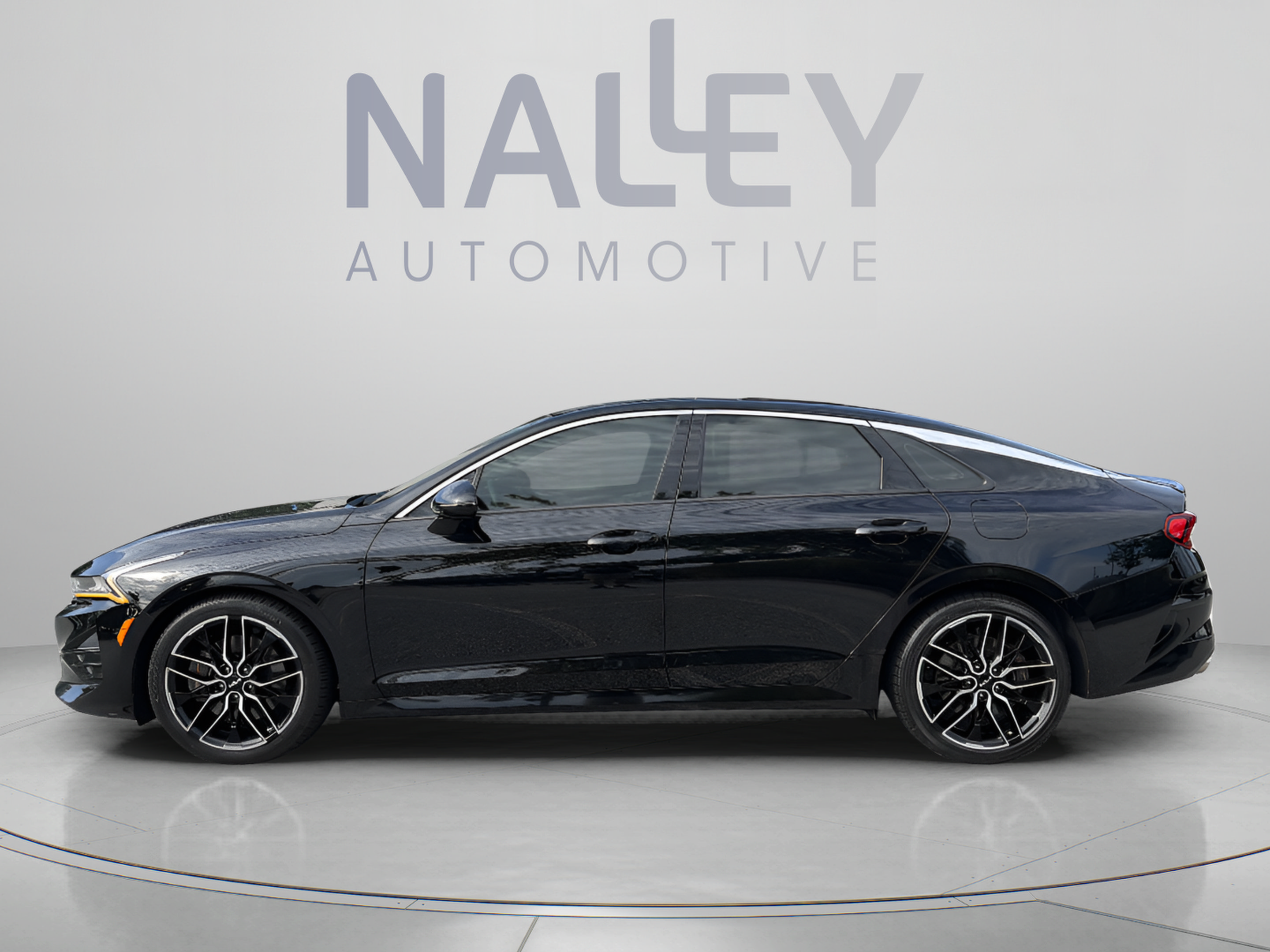 Used 2023 Kia K5 GT FWD image 2