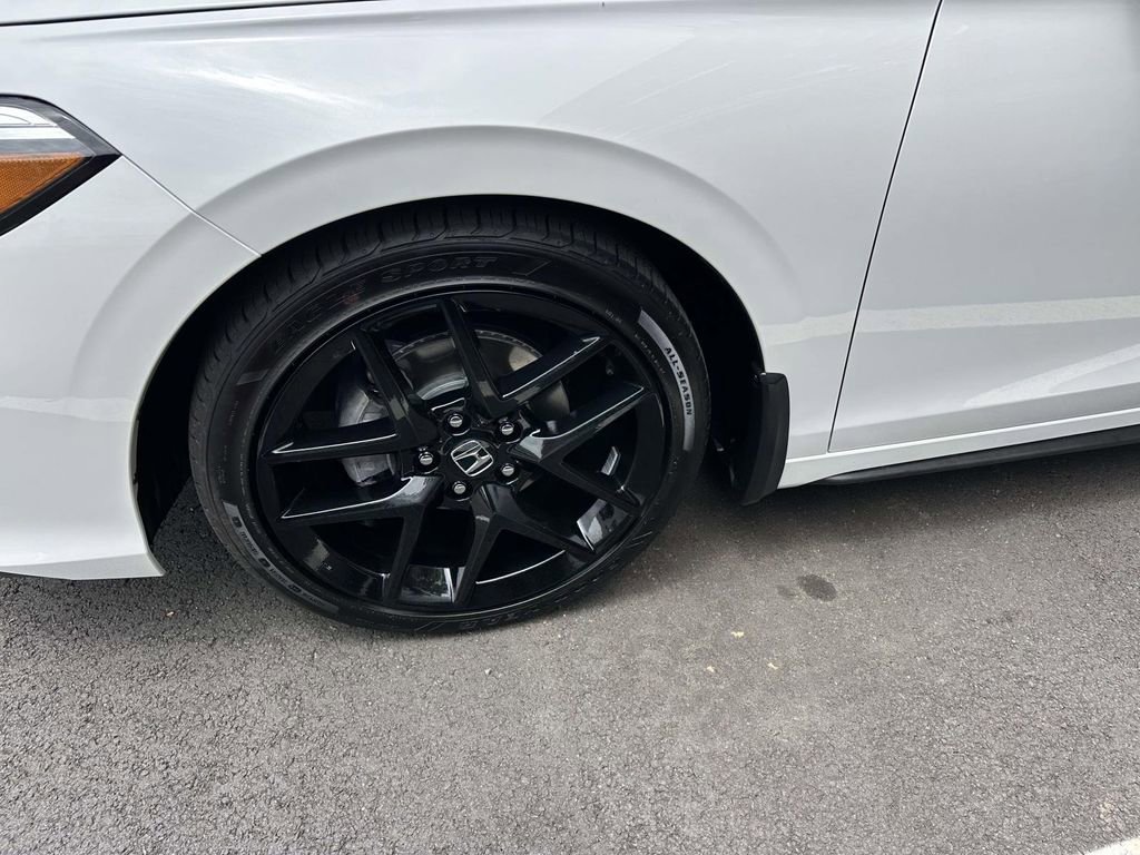 Used 2025 Honda Civic Sport image 4