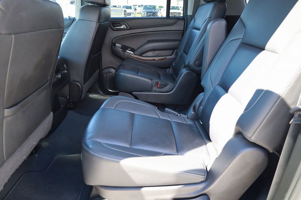 Used 2019 Chevrolet Suburban LT image 18
