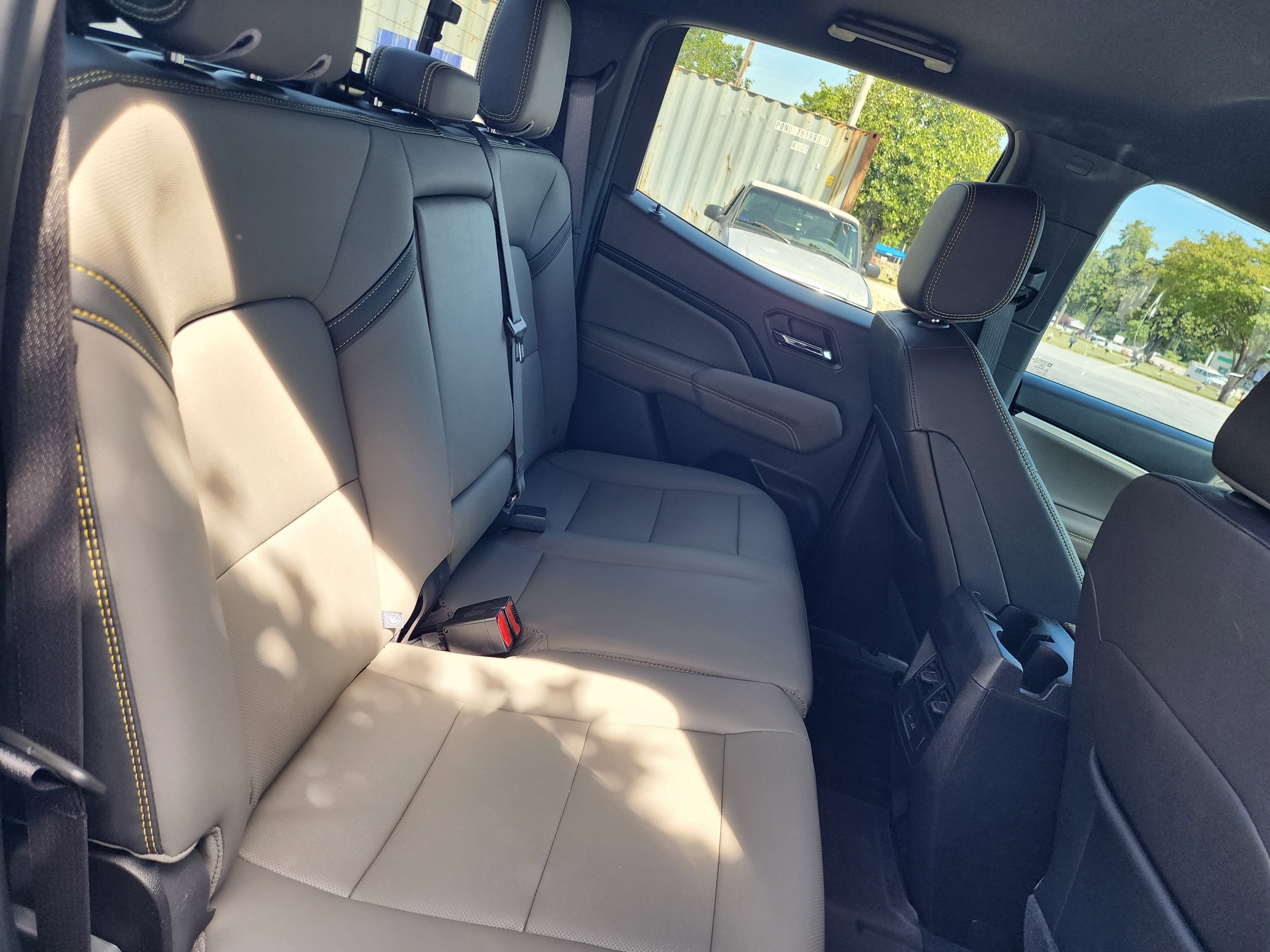 Used 2024 Chevrolet Colorado ZR2 w/ ZR2 Convenience Package III AWD/4WD image 10