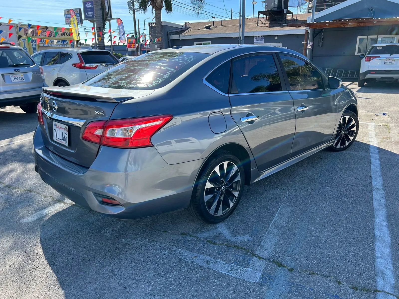 Used 2017 Nissan Sentra SR image 5