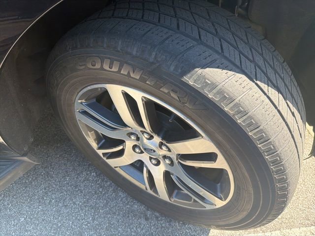 Used 2024 Ford Expedition Limited image 4