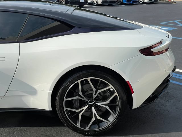Used 2017 Aston Martin DB11 V12 RWD image 17