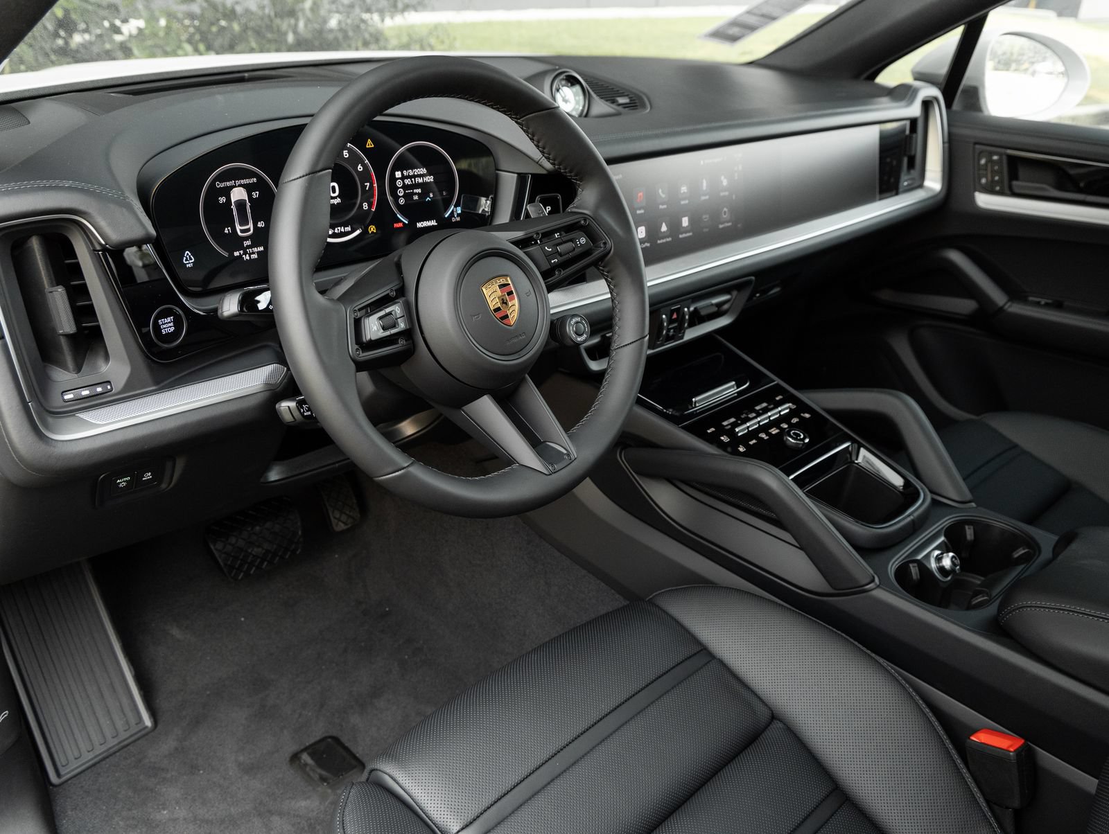 New 2026 Porsche Cayenne Coupe AWD/4WD image 4