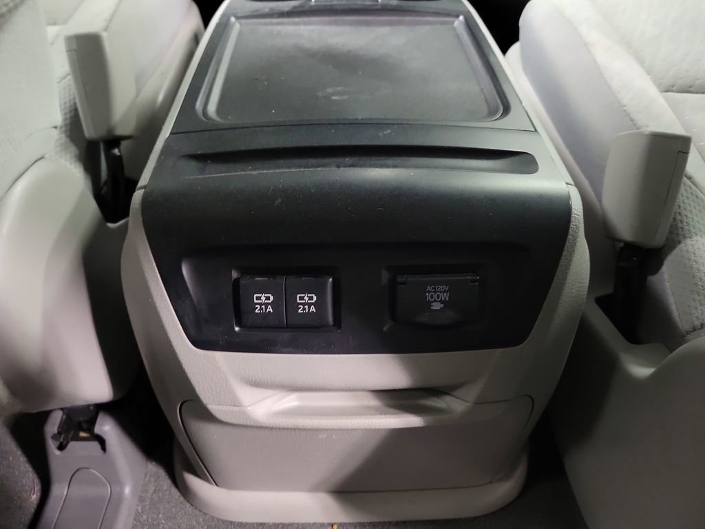 Used 2019 Toyota Sienna LE image 27