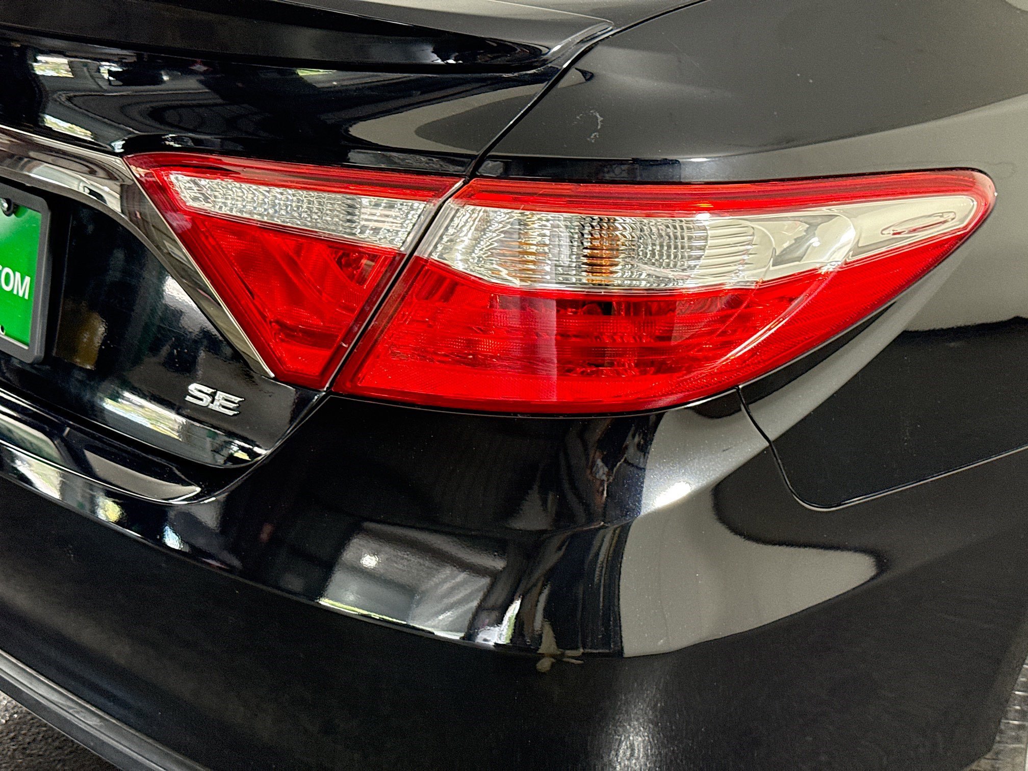 Used 2016 Toyota Camry SE FWD image 33