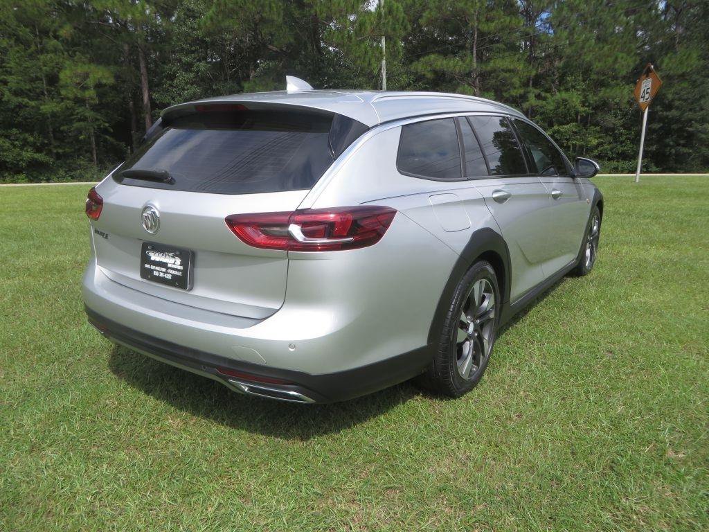 Used 2018 Buick Regal Essence w/ Driver Confidence Package #1 AWD/4WD image 6