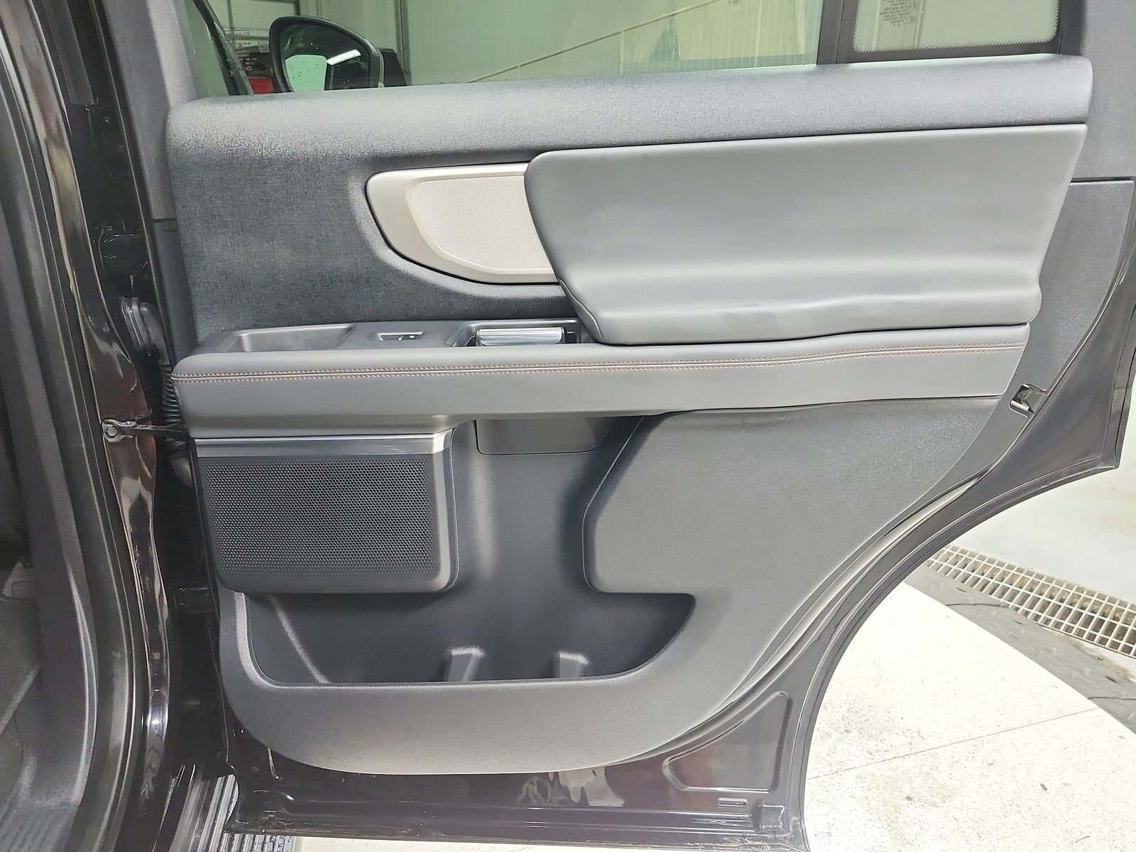 Used 2025 Ford Expedition Active AWD/4WD image 50