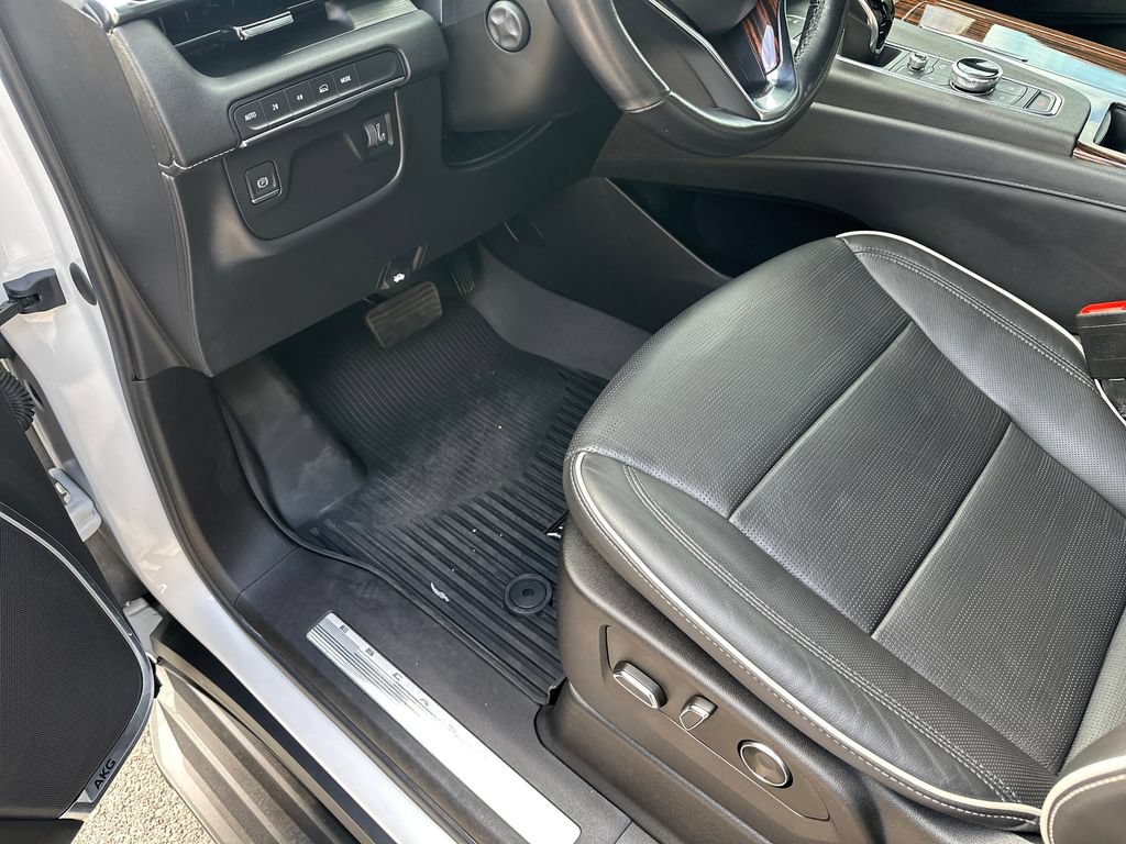 Used 2021 Cadillac Escalade Premium Luxury AWD/4WD image 19
