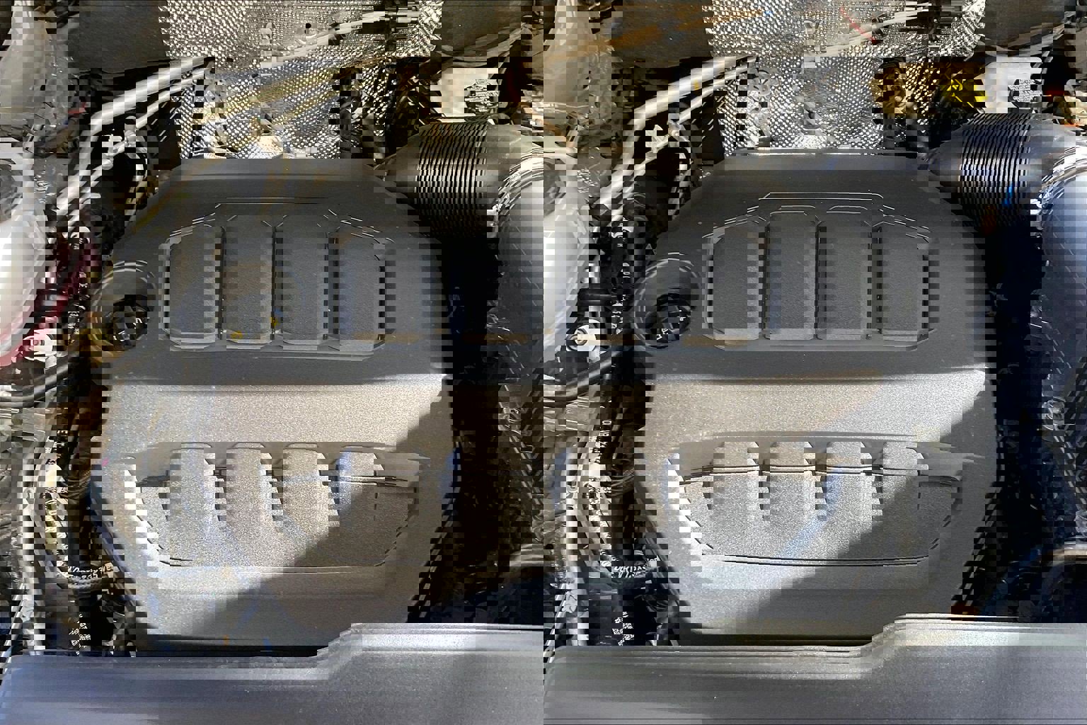 Certified 2024 Volkswagen Atlas Peak Edition SE image 32