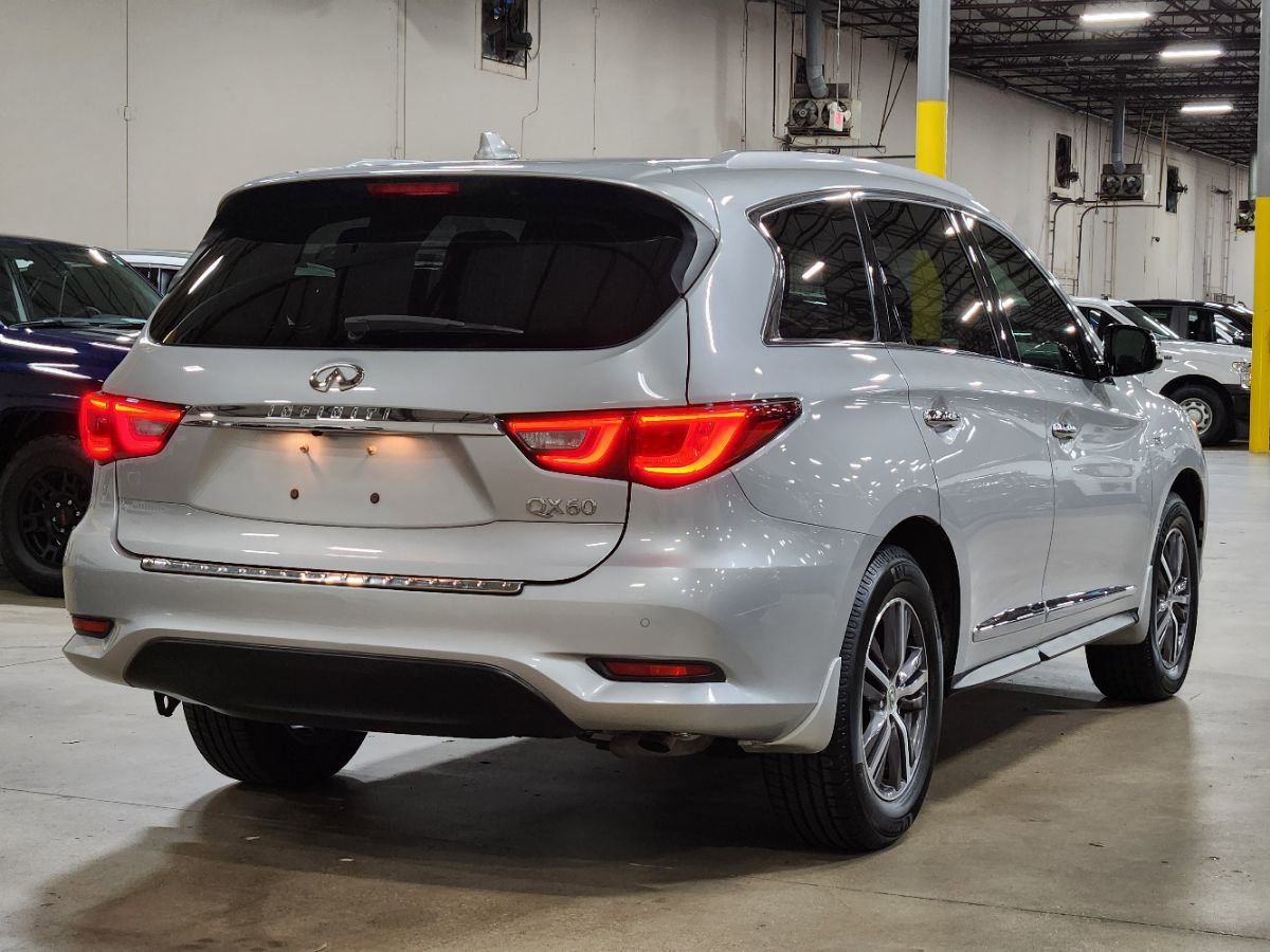 Used 2019 INFINITI QX60 Luxe w/ Essential Package image 8