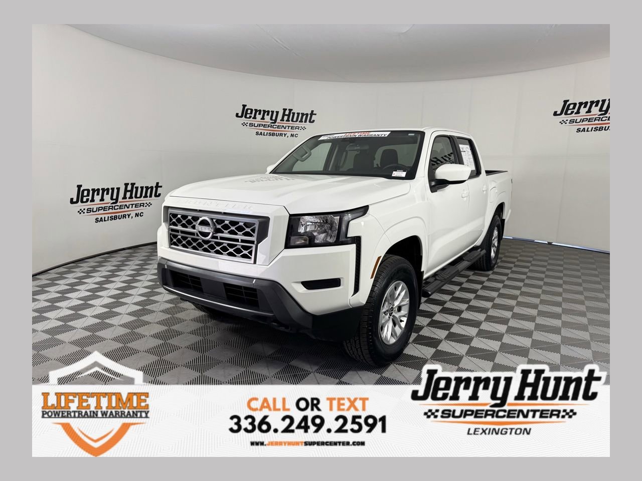 Used 2024 Nissan Frontier SV AWD/4WD image 1