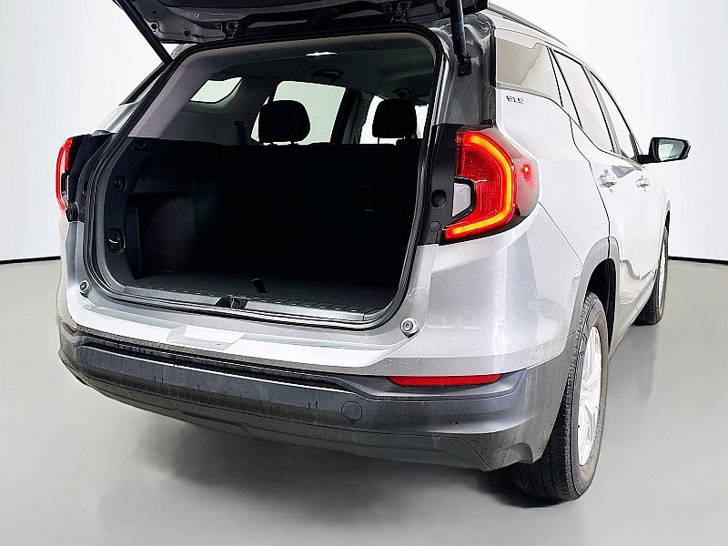 Used 2024 GMC Terrain SLE w/ Driver Convenience Package image 26