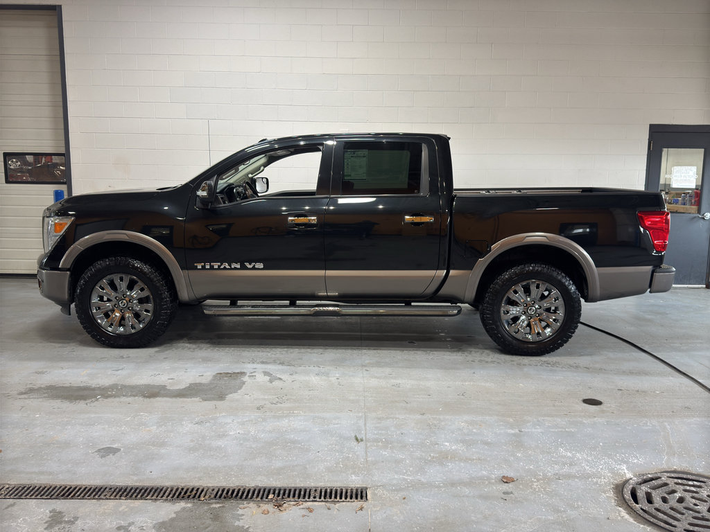 Used 2019 Nissan Titan Platinum Reserve image 2