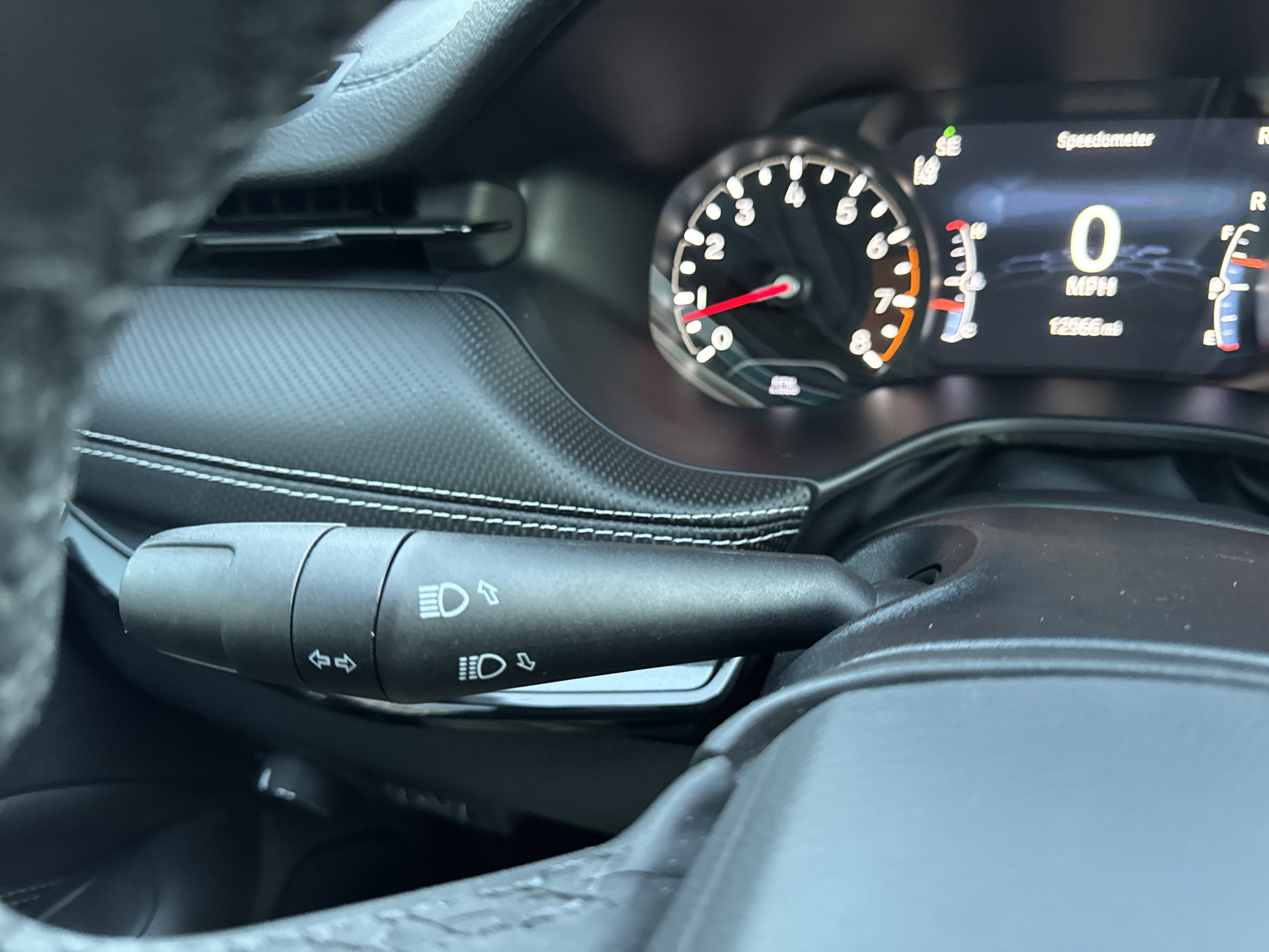 Used 2024 Jeep Compass Latitude w/ Convenience Group image 33