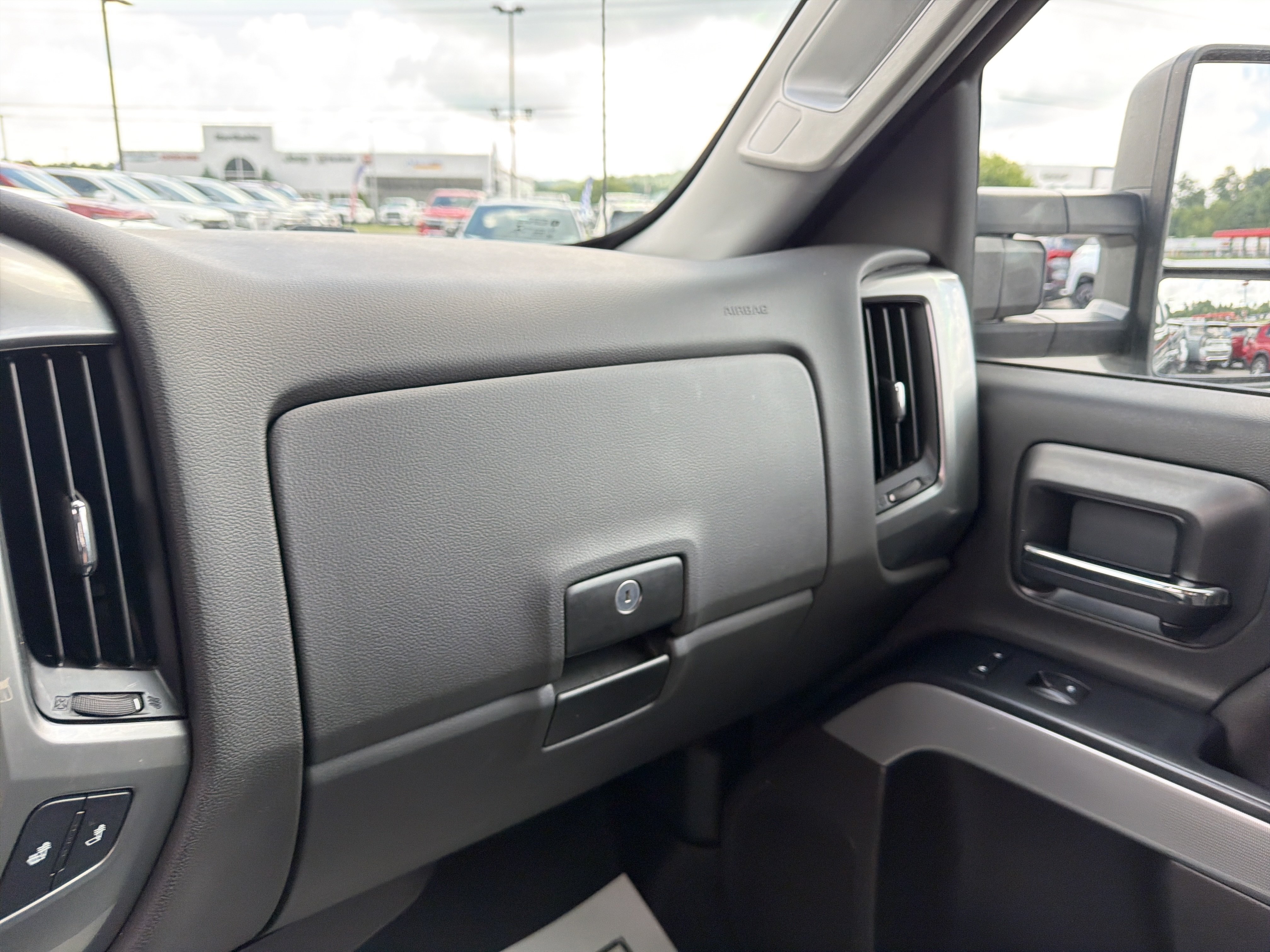 Used 2018 Chevrolet Silverado 2500 LT w/ LT Convenience Package AWD/4WD image 23