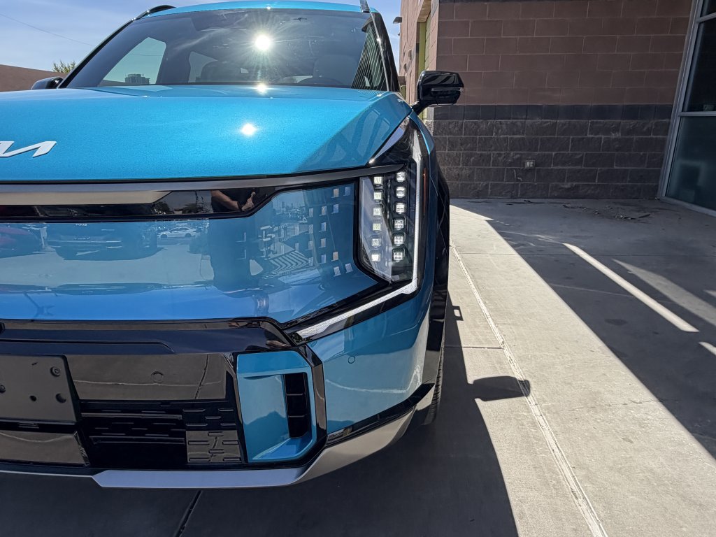 Used 2026 Kia EV9 GT-Line image 11