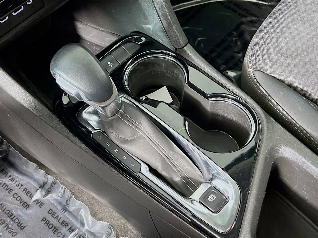 Used 2023 Buick Encore GX Select w/ Sport Touring Package image 16