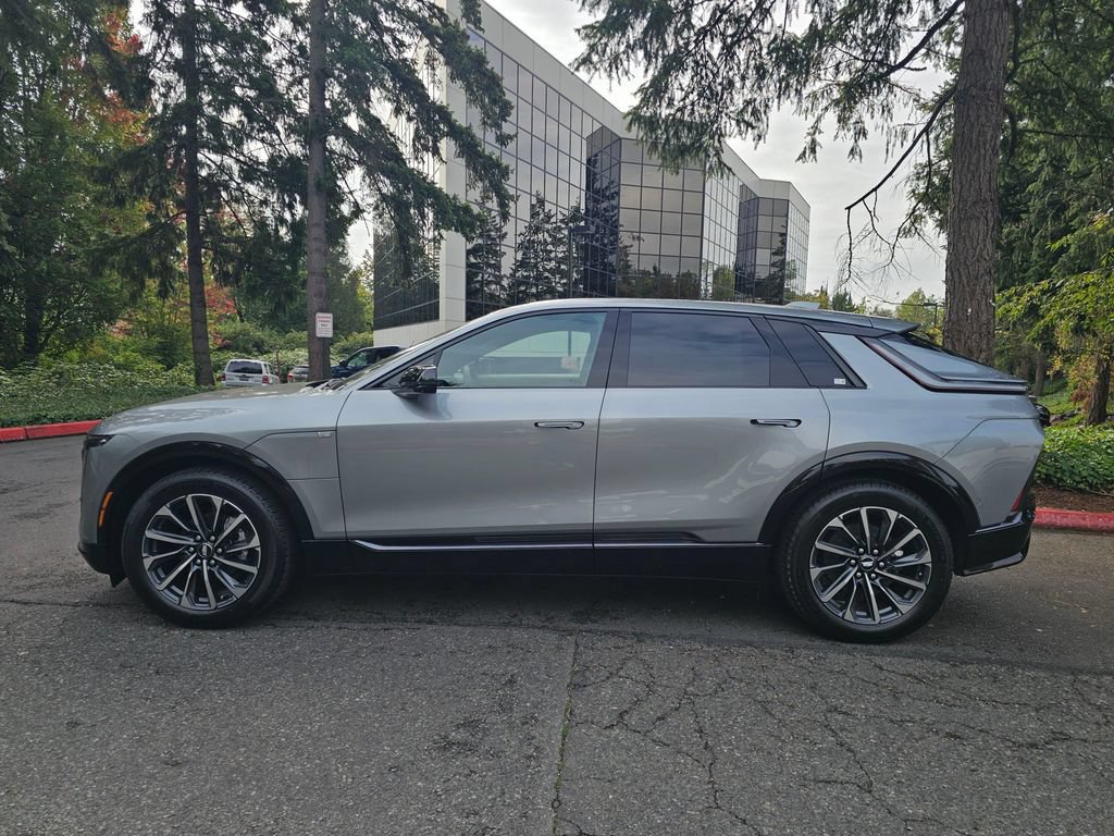 New 2027 Cadillac Lyriq Sport AWD/4WD image 3