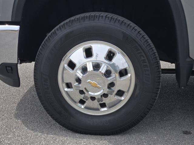 Used 2026 Chevrolet Silverado 3500 LT w/ Safety Package AWD/4WD image 13