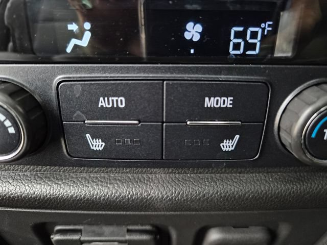 Used 2021 Chevrolet Traverse Premier FWD image 49