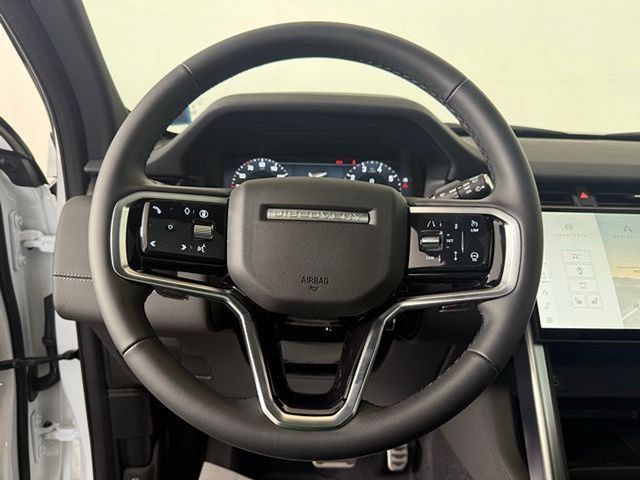 Certified 2025 Land Rover Discovery Sport Dynamic SE AWD/4WD image 41